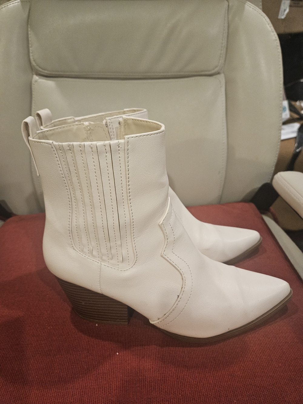 Qupid White Western-Style Pointed Ankle Boots